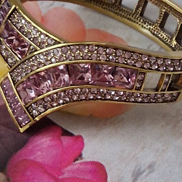 Heidi Daus Amythest Crystal Bangle Hinged Bracelet NIB - Picture 3 of 7